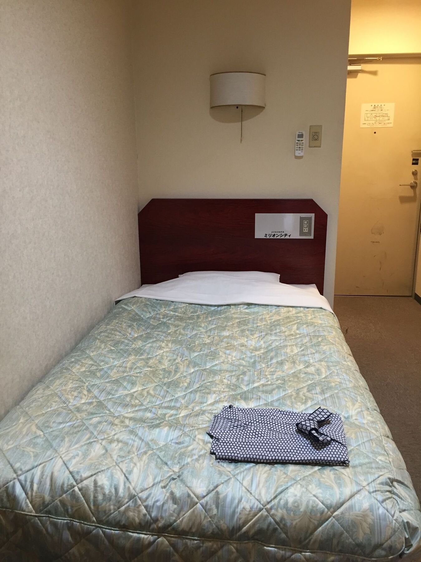 Million City Business Hotel Хіросіма Екстер'єр фото
